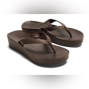 OluKai Ao Loa Women's Brown Wedge  Sandals size 10 IMMACULATE